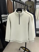 服装挂拍图胸口肩部细节示例图 1
