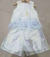 可爱风服装创意主图示例图 1